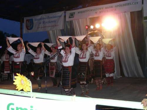 Na zakończenie wystąpił Zespół Iglika prezentujący muzykę i tańce bałkańskie.
