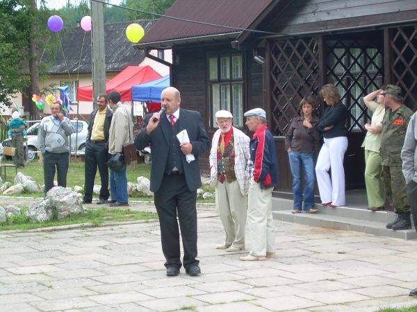 Prowadzący festyn Włodzimierz Skrzypiciel - jednocześnie organizator