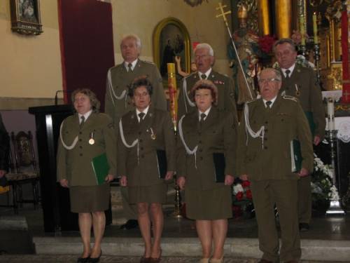 Zespół Eskadra z Myszkowa w czasie występu w kościele parafialnym.