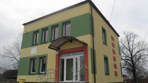  Na fot. W ramach zadania wykonano prace termomodernizacyjne. Nowy wygląd budynku poczyniły się do poprawy wizerunku wsi Kotowice.