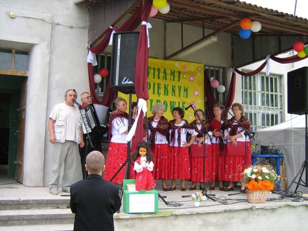 : Festyn w Ostrowie