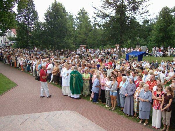 : Uroczystość w Sanktuarium Matki Bożej Leśniowskiej.