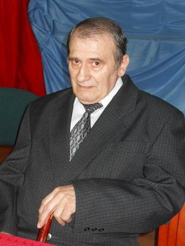 Przewodniczacy Rady Miejskiej w latach 1990-94 Jerzy Pompa.
